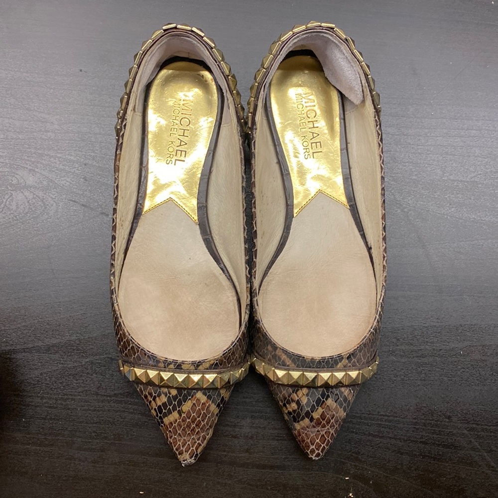 Michael Kors Ella Flats, leather pointed toes size 6